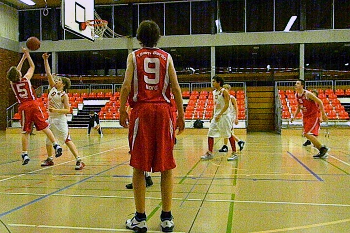 Foto &copy;Jessye VanDuine, 2011